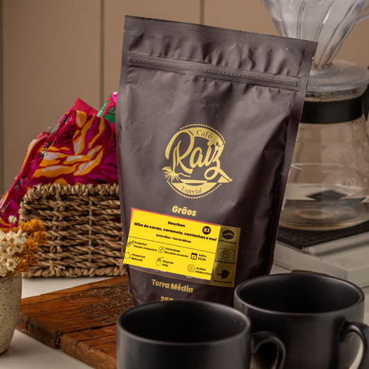 Bourbon - Sensorial:  Nibs de cacau, caramelo, castanhas e mel (Lançamento)